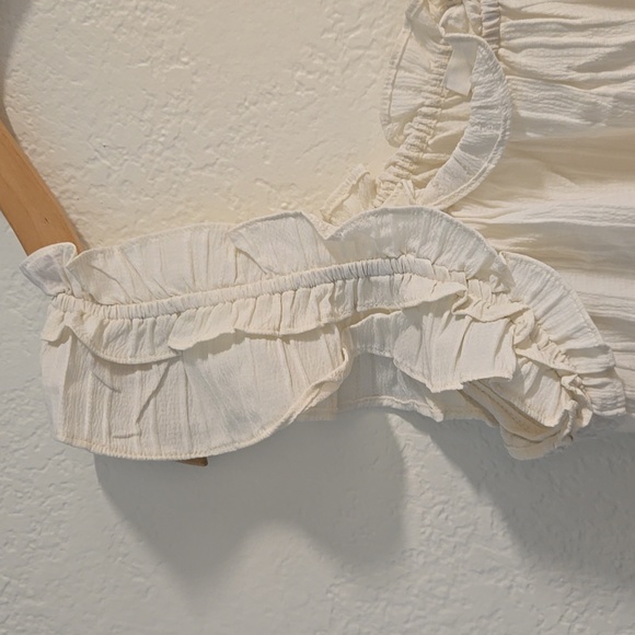 Lush Ruffle Textured Tank Top - Picture 3 of 5